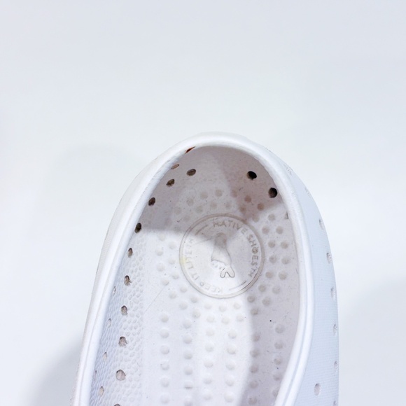 NATIVE White Jefferson Shoes - Picture 9 of 9